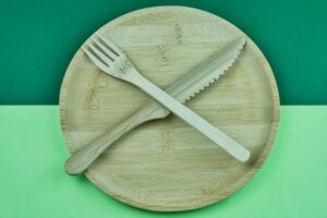 jeûne ne pas manger aliments assiette vide